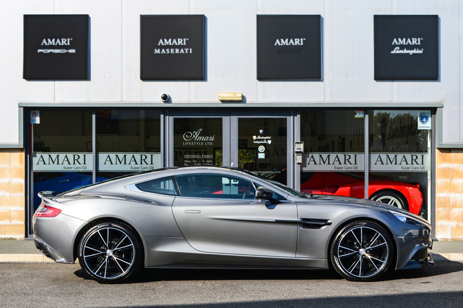 ASTON MARTIN VANQUISH COUPE V12 2+2 Touchtronic Auto