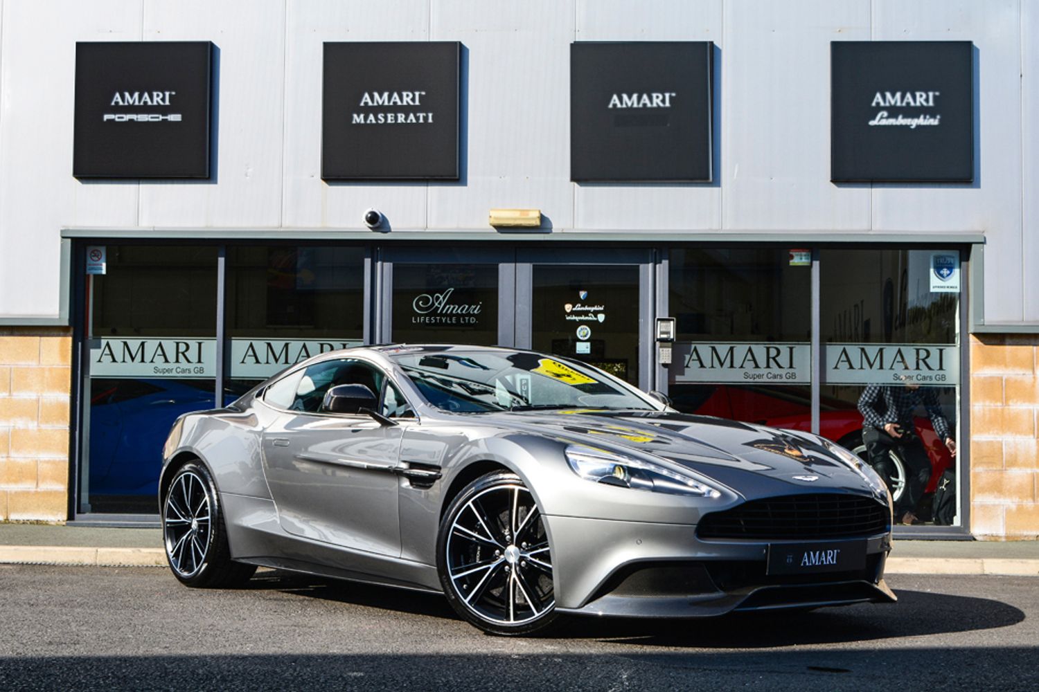 ASTON MARTIN VANQUISH COUPE V12 2+2 Touchtronic Auto
