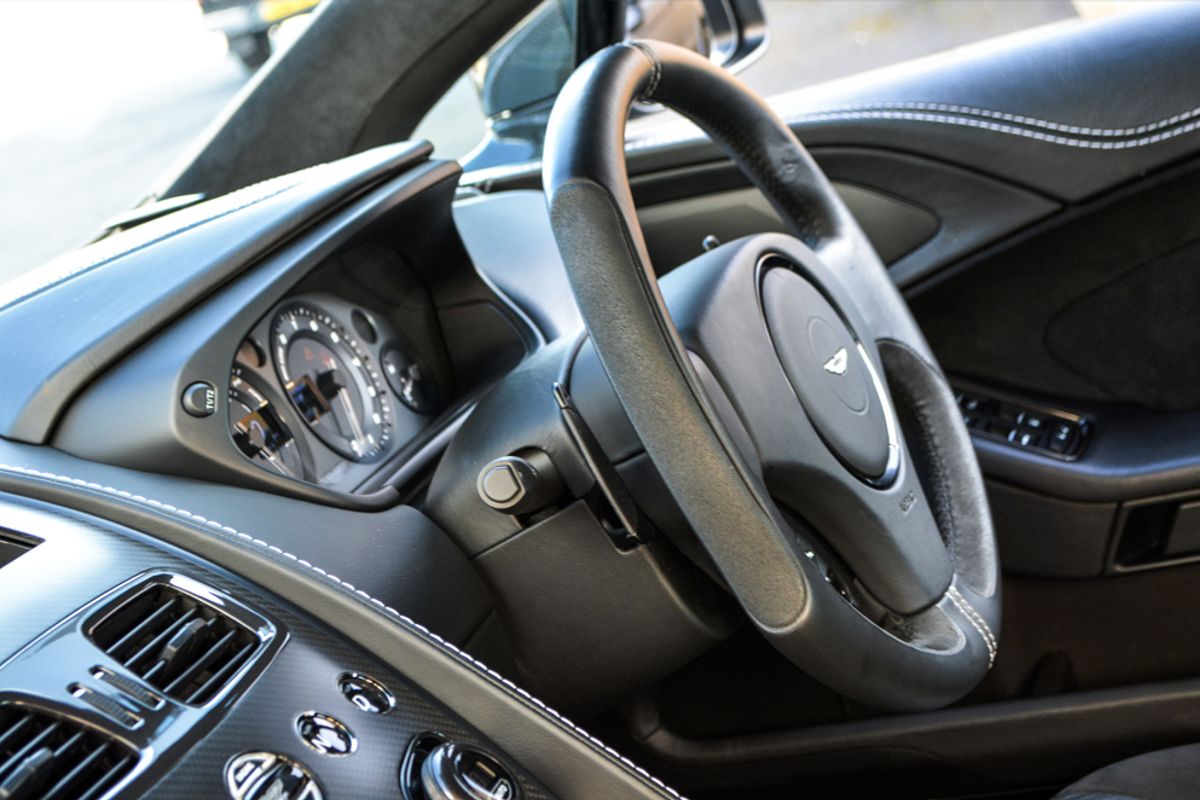 ASTON MARTIN VANQUISH COUPE V12 2+2 Touchtronic Auto