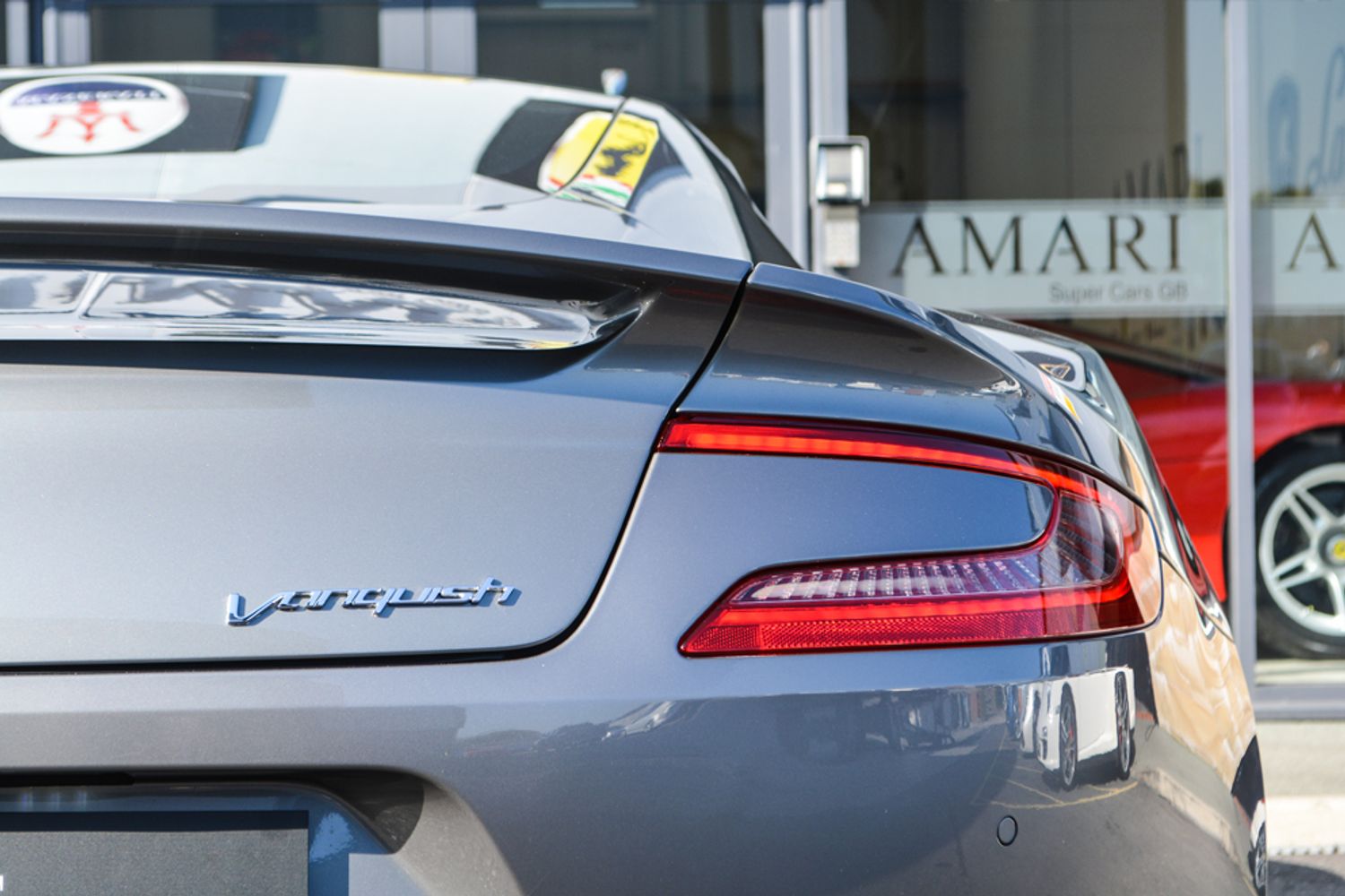 ASTON MARTIN VANQUISH COUPE V12 2+2 Touchtronic Auto
