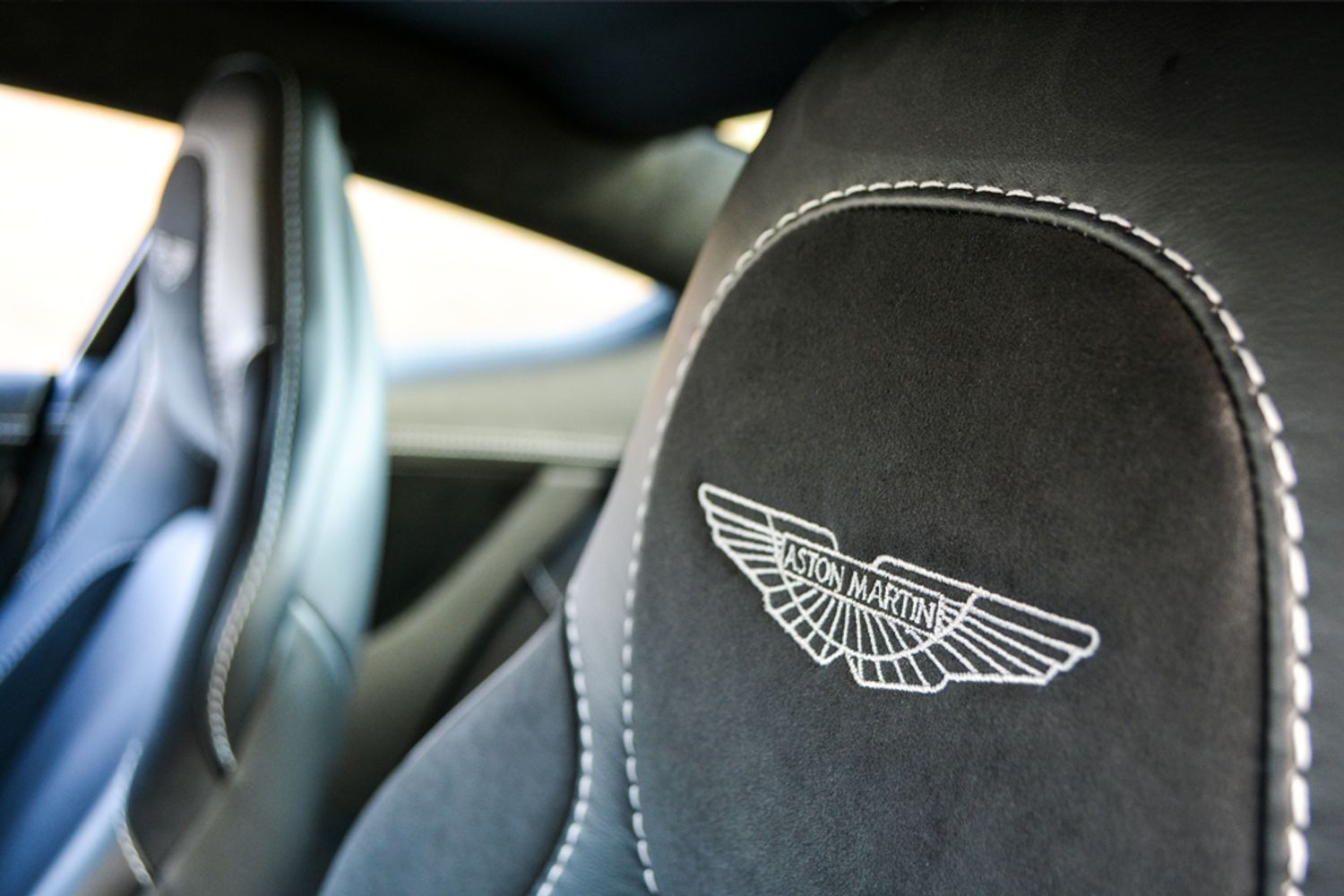 ASTON MARTIN VANQUISH COUPE V12 2+2 Touchtronic Auto