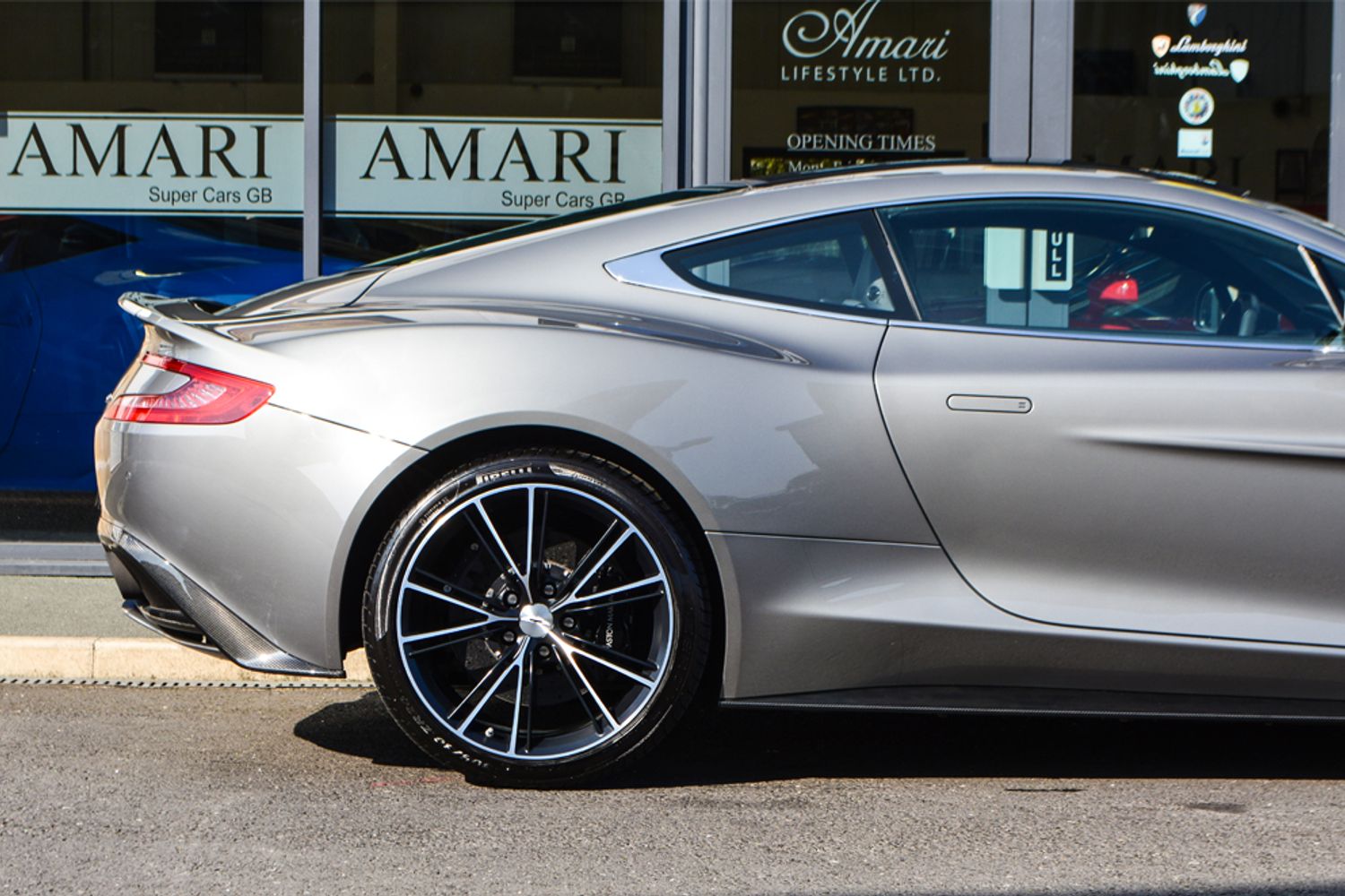ASTON MARTIN VANQUISH COUPE V12 2+2 Touchtronic Auto