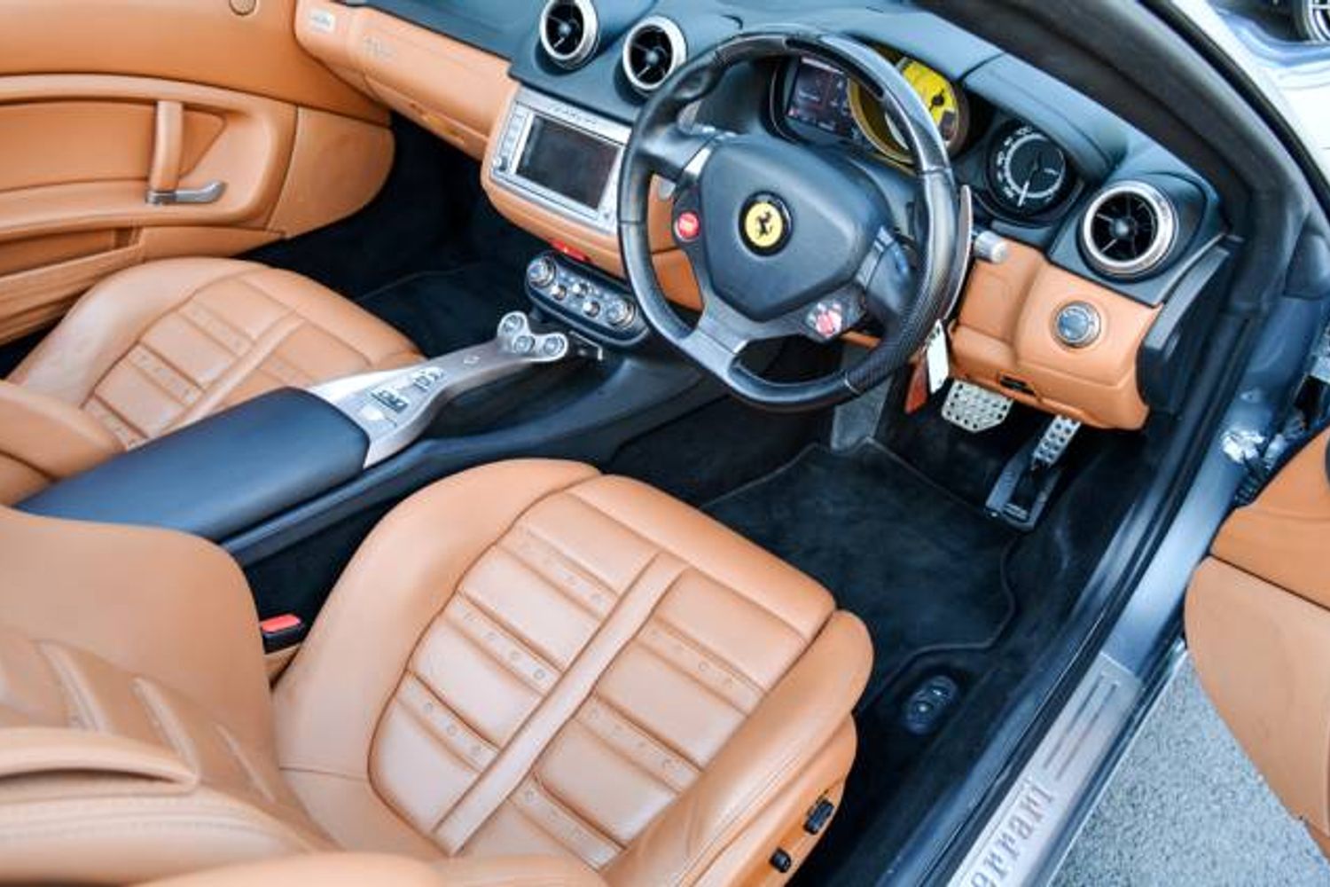 FERRARI CALIFORNIA CONVERTIBLE 2+ F1