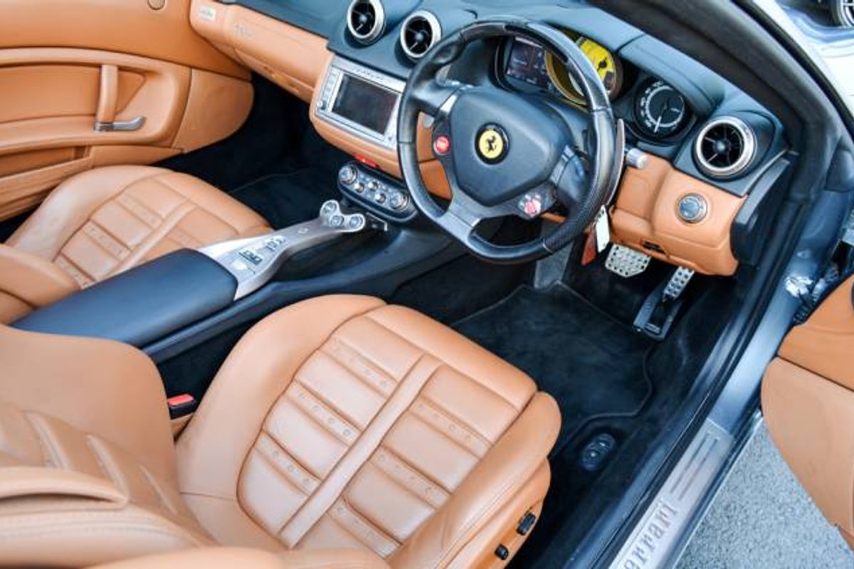 FERRARI CALIFORNIA CONVERTIBLE 2+ F1