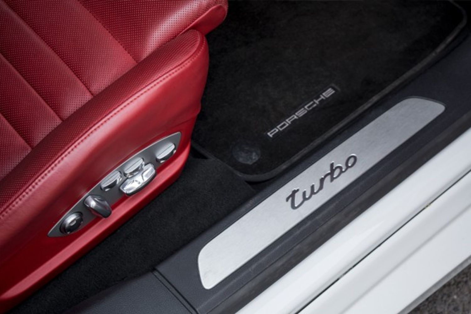 PORSCHE PANAMERA SALOON 4.8 V8 Turbo PDK by Hamann