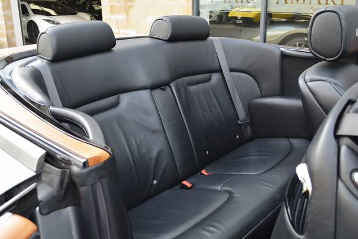 ROLLS-ROYCE PHANTOM DROPHEAD COUPE 2dr Auto