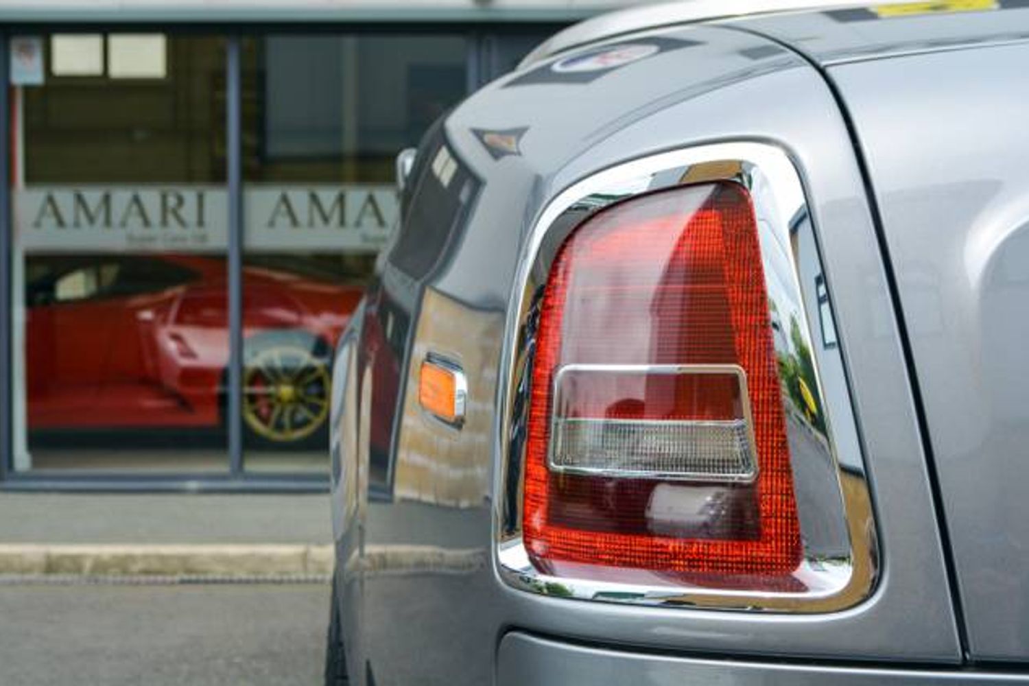 ROLLS-ROYCE PHANTOM DROPHEAD COUPE 2dr Auto