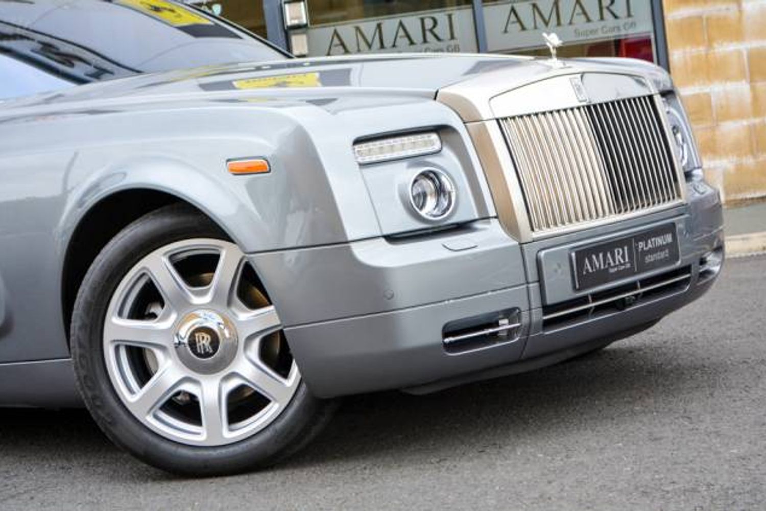 ROLLS-ROYCE PHANTOM DROPHEAD COUPE 2dr Auto