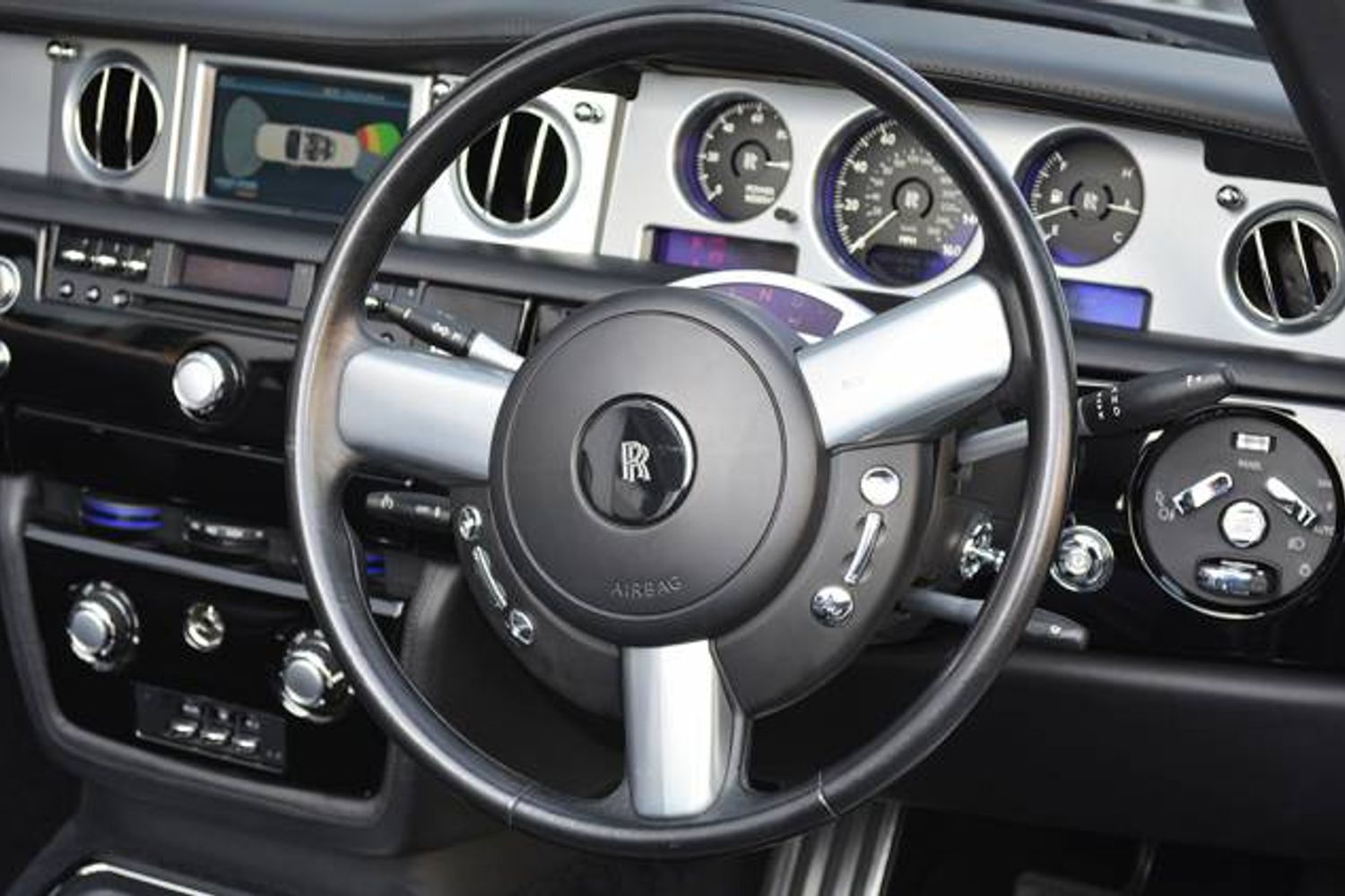 ROLLS-ROYCE PHANTOM DROPHEAD COUPE 2dr Auto