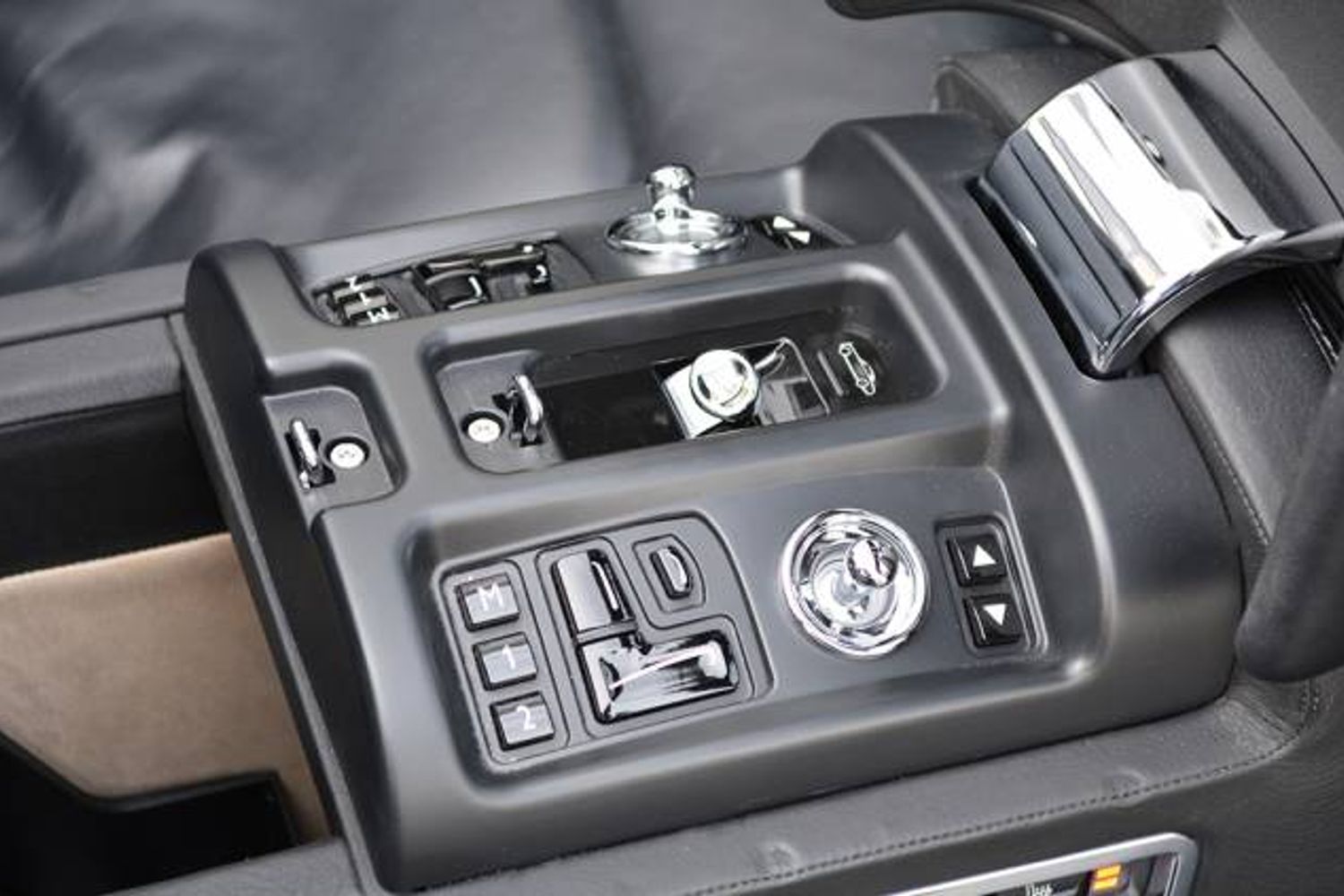 ROLLS-ROYCE PHANTOM DROPHEAD COUPE 2dr Auto