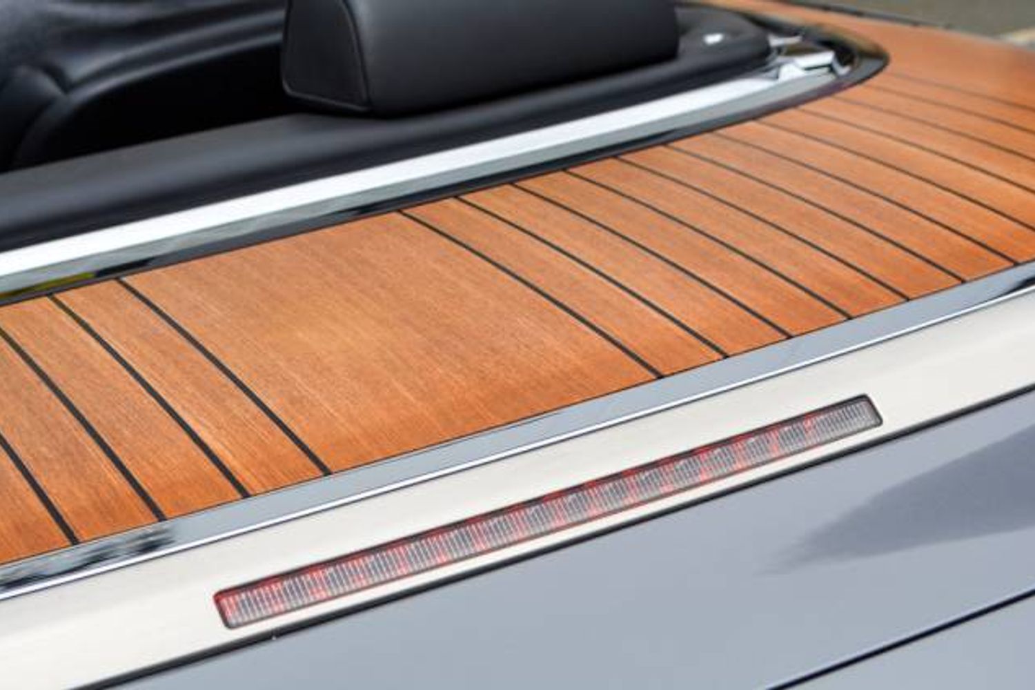 ROLLS-ROYCE PHANTOM DROPHEAD COUPE 2dr Auto