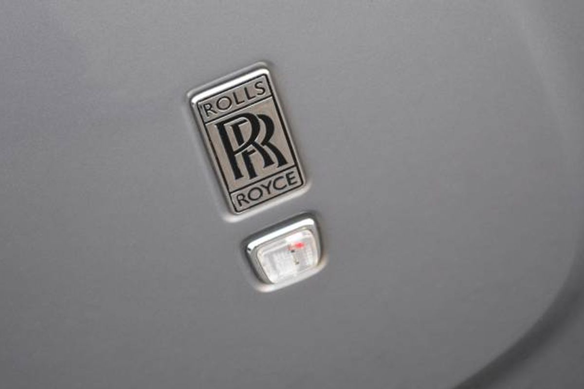 ROLLS-ROYCE PHANTOM DROPHEAD COUPE 2dr Auto
