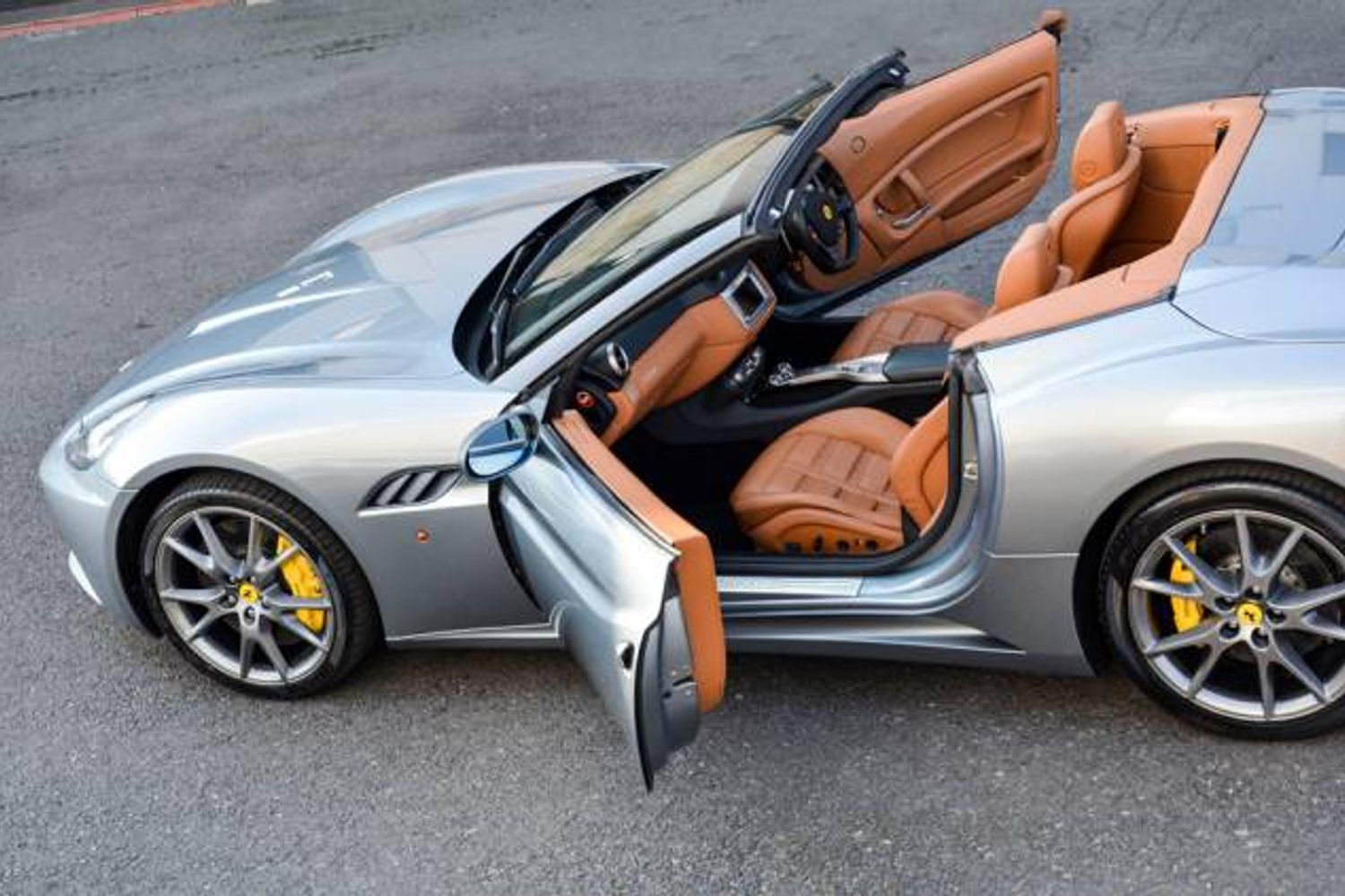 FERRARI CALIFORNIA CONVERTIBLE 2+ F1