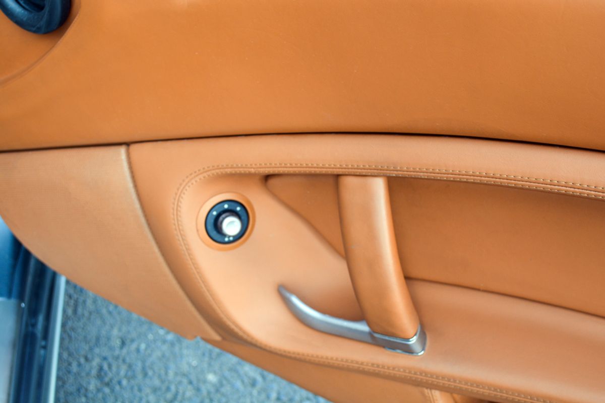 FERRARI CALIFORNIA CONVERTIBLE 2+ F1