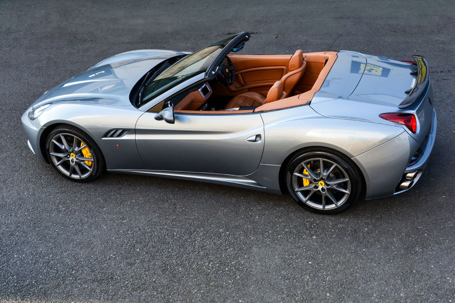 FERRARI CALIFORNIA CONVERTIBLE 2+ F1