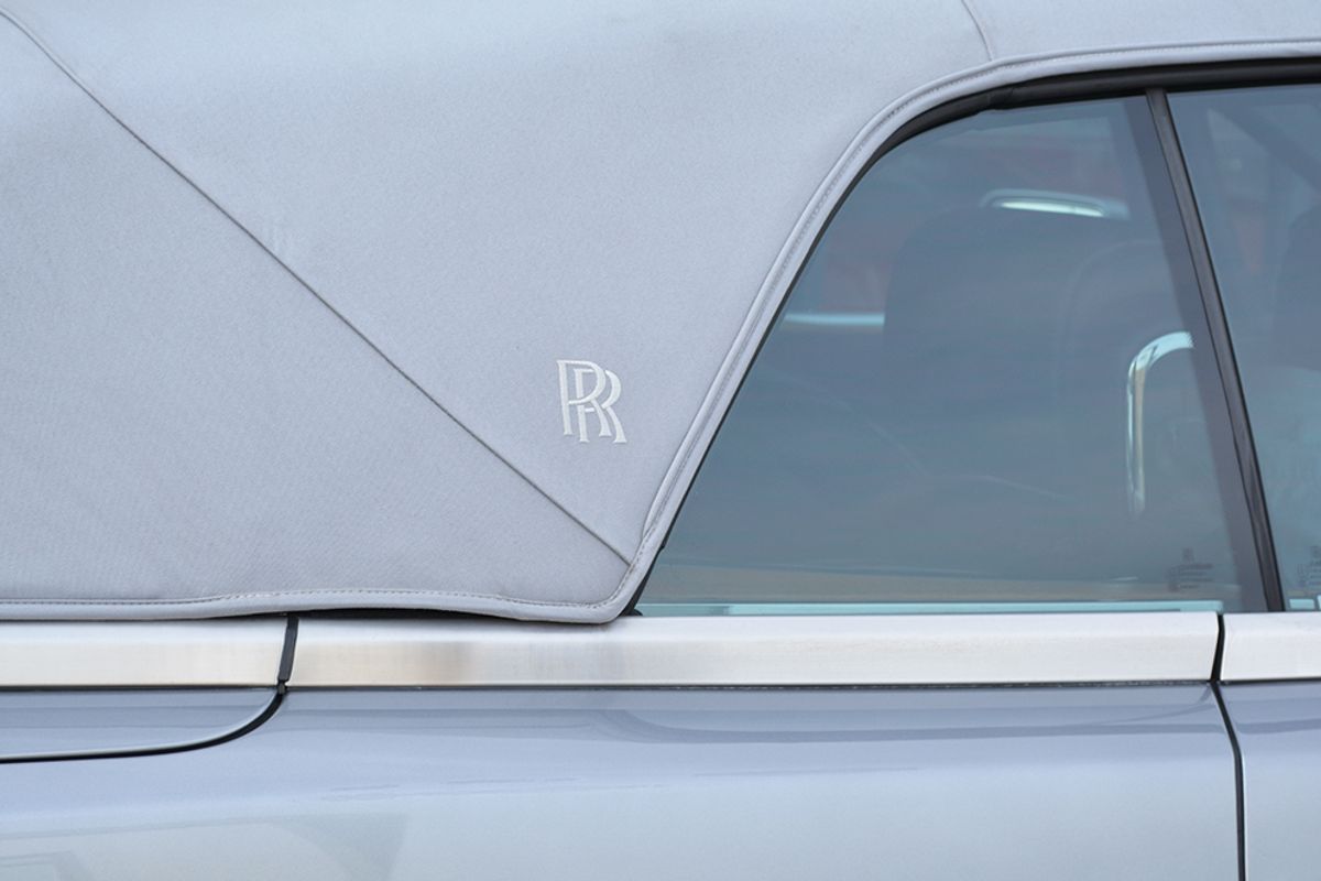 ROLLS-ROYCE PHANTOM DROPHEAD COUPE 2dr Auto