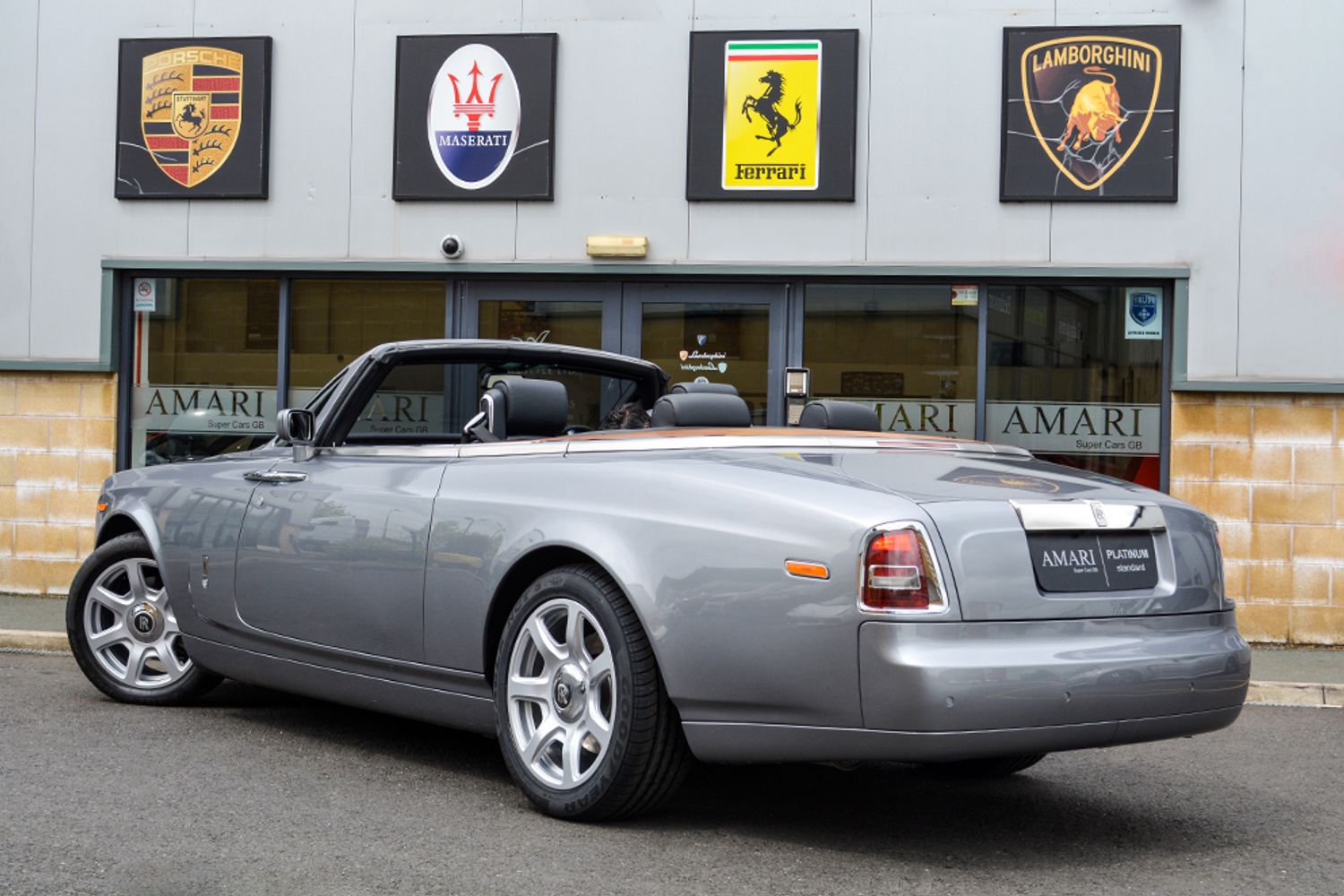 ROLLS-ROYCE PHANTOM DROPHEAD COUPE 2dr Auto