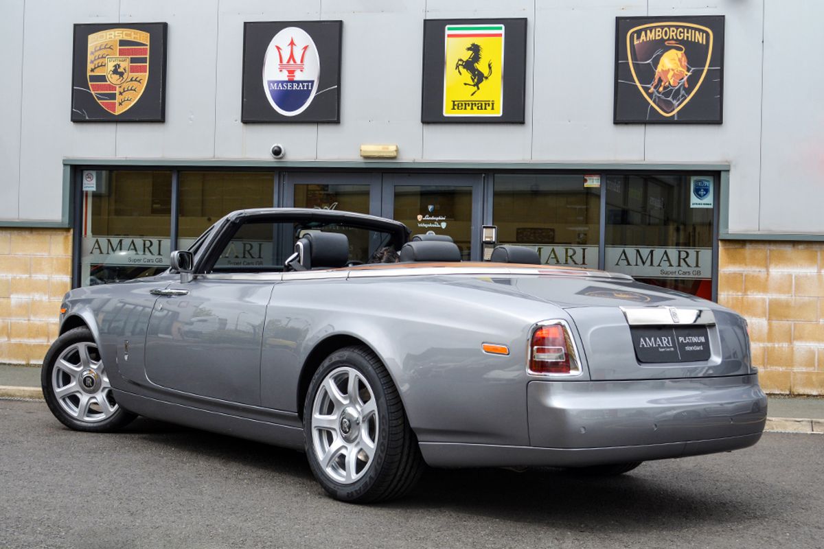 ROLLS-ROYCE PHANTOM DROPHEAD COUPE 2dr Auto