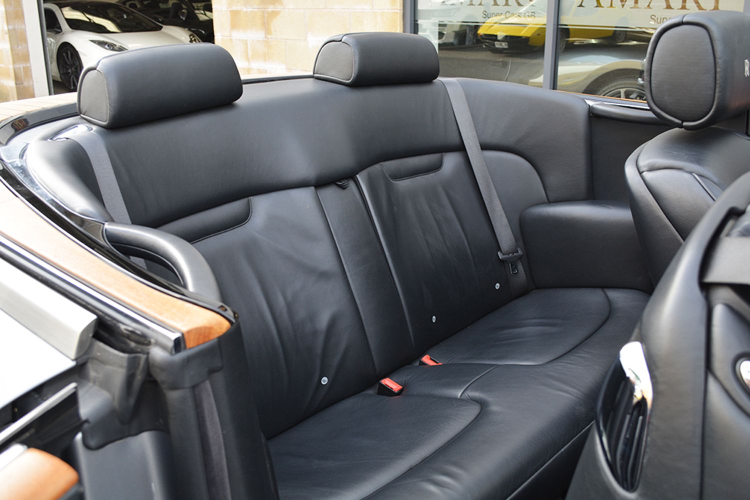 ROLLS-ROYCE PHANTOM DROPHEAD COUPE 2dr Auto