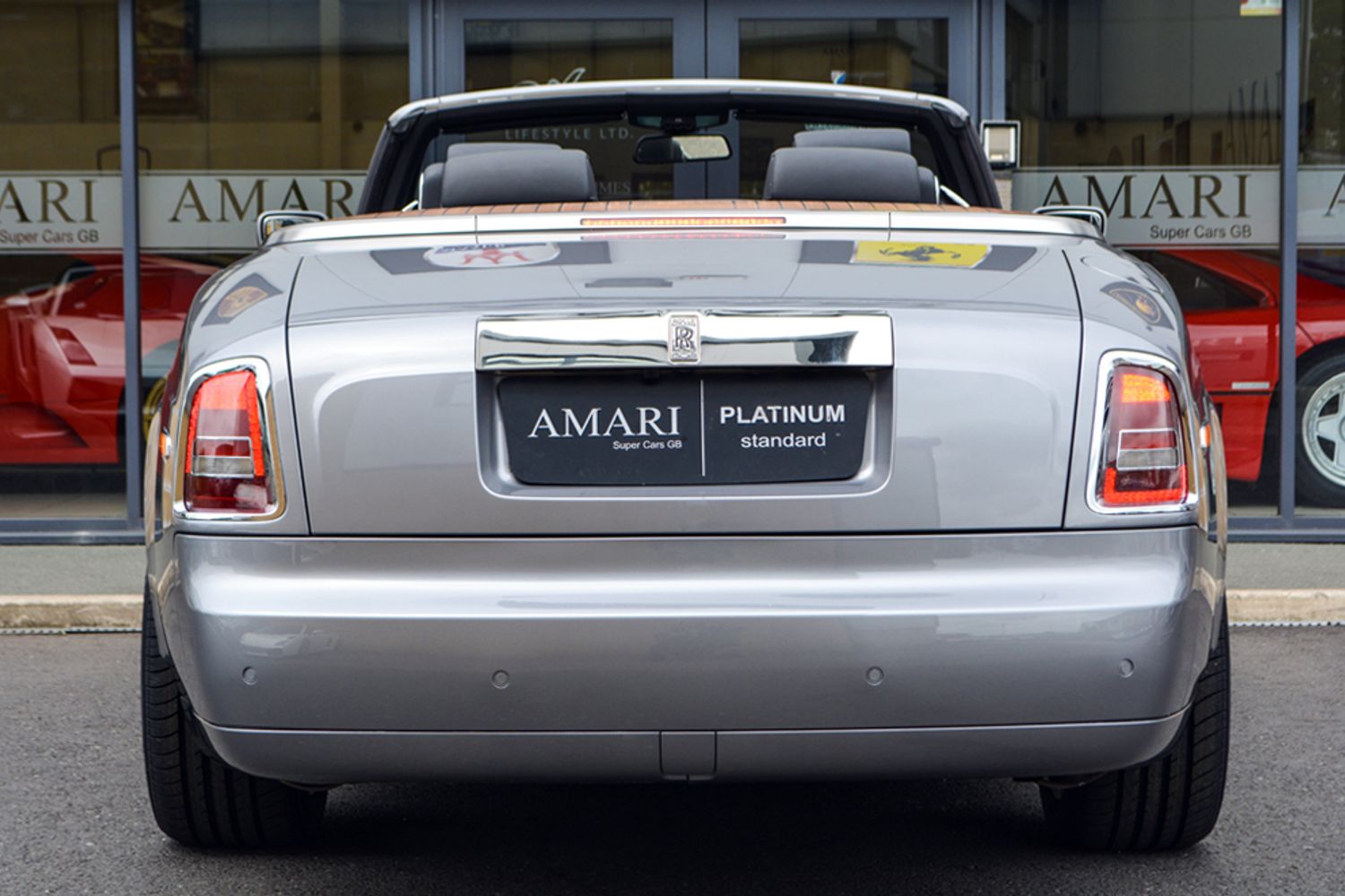 ROLLS-ROYCE PHANTOM DROPHEAD COUPE 2dr Auto