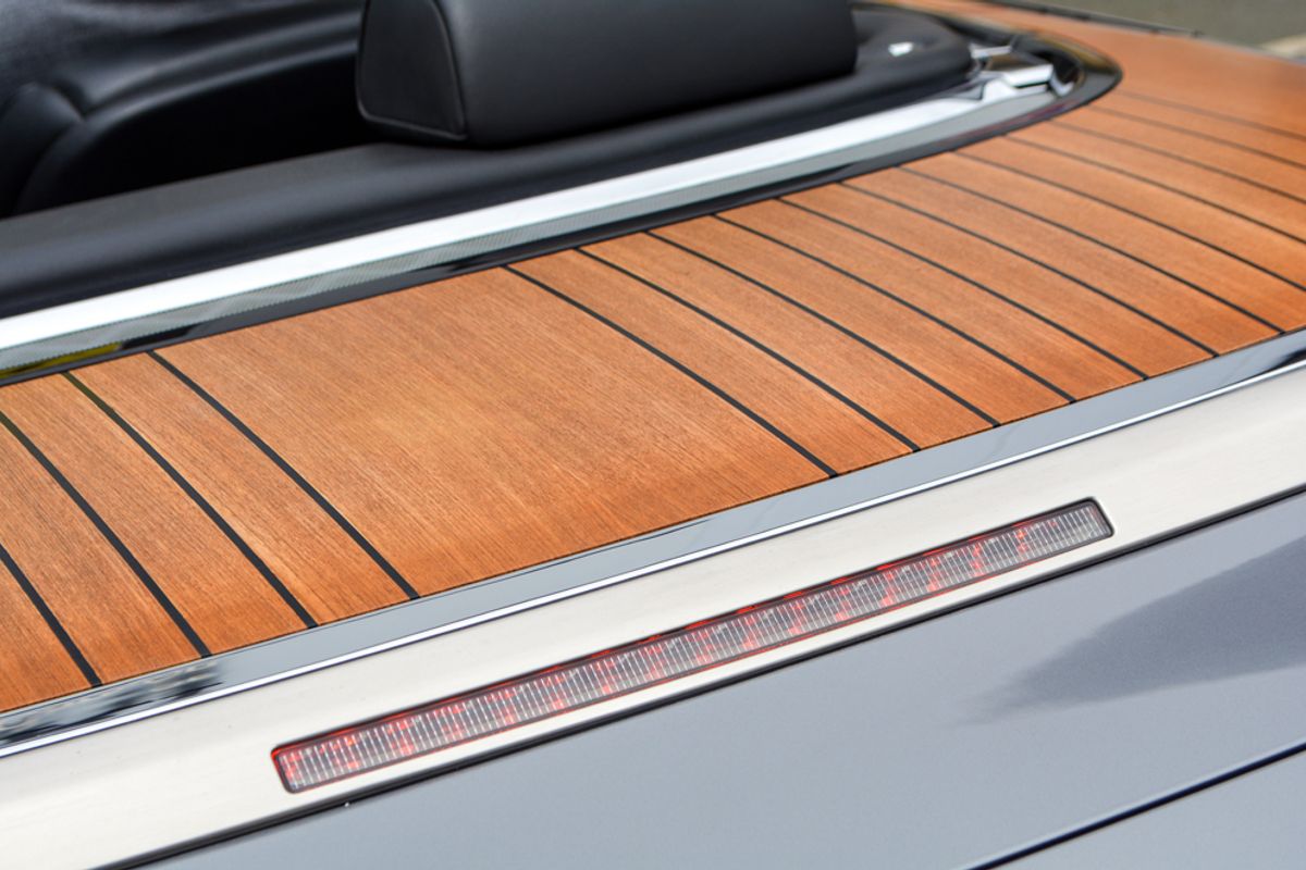 ROLLS-ROYCE PHANTOM DROPHEAD COUPE 2dr Auto