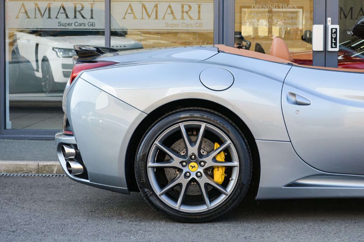 FERRARI CALIFORNIA CONVERTIBLE 2+ F1