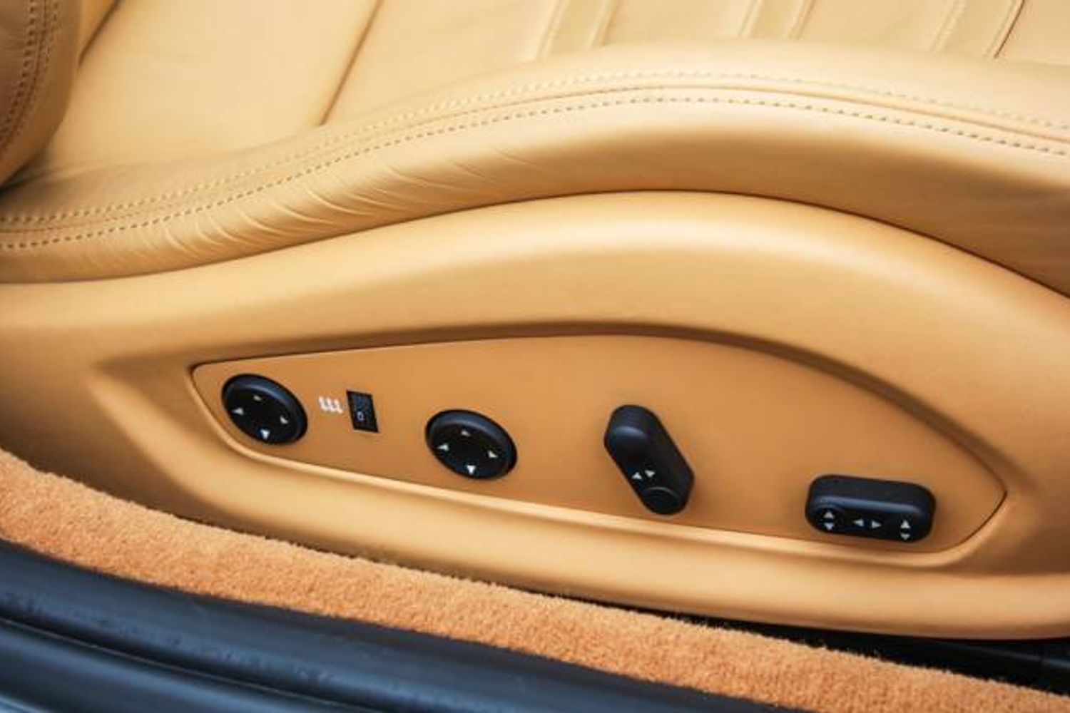 FERRARI CALIFORNIA CONVERTIBLE 2+ F1 Auto [HELE]