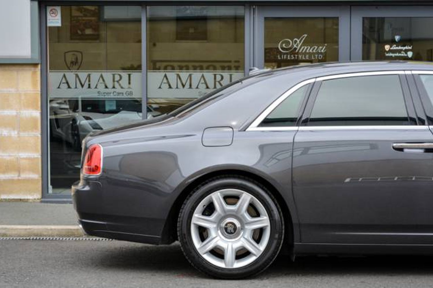 ROLLS-ROYCE GHOST SALOON 4dr Auto