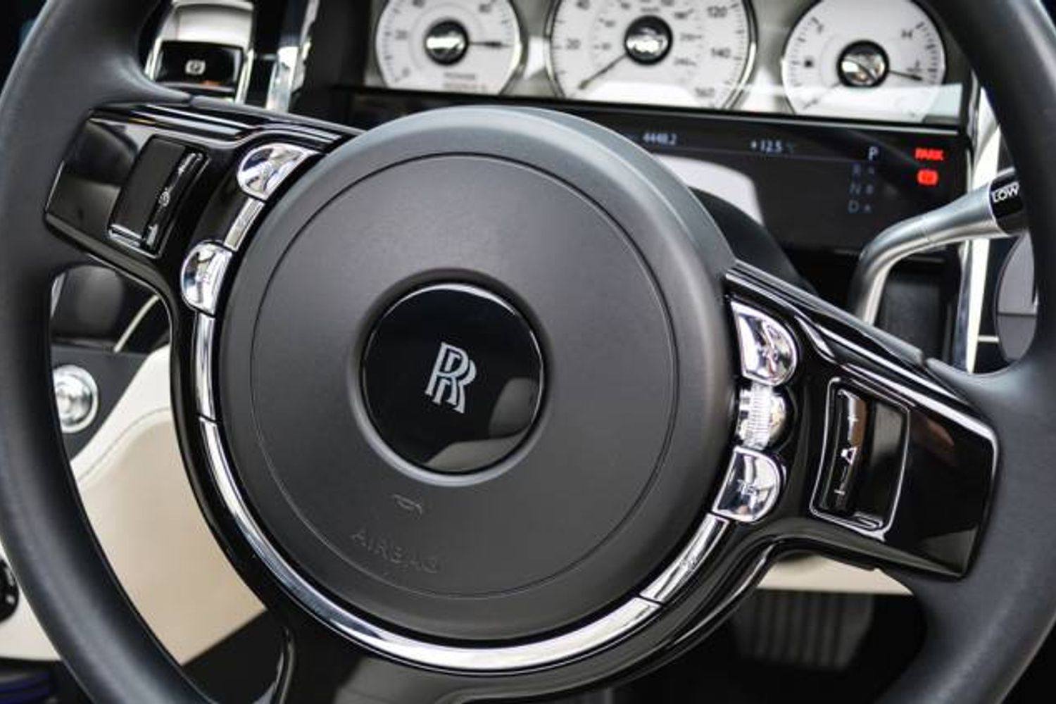 ROLLS-ROYCE GHOST SALOON 4dr Auto