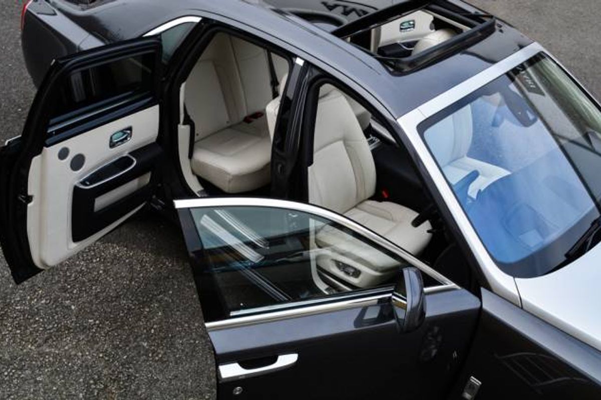 ROLLS-ROYCE GHOST SALOON 4dr Auto