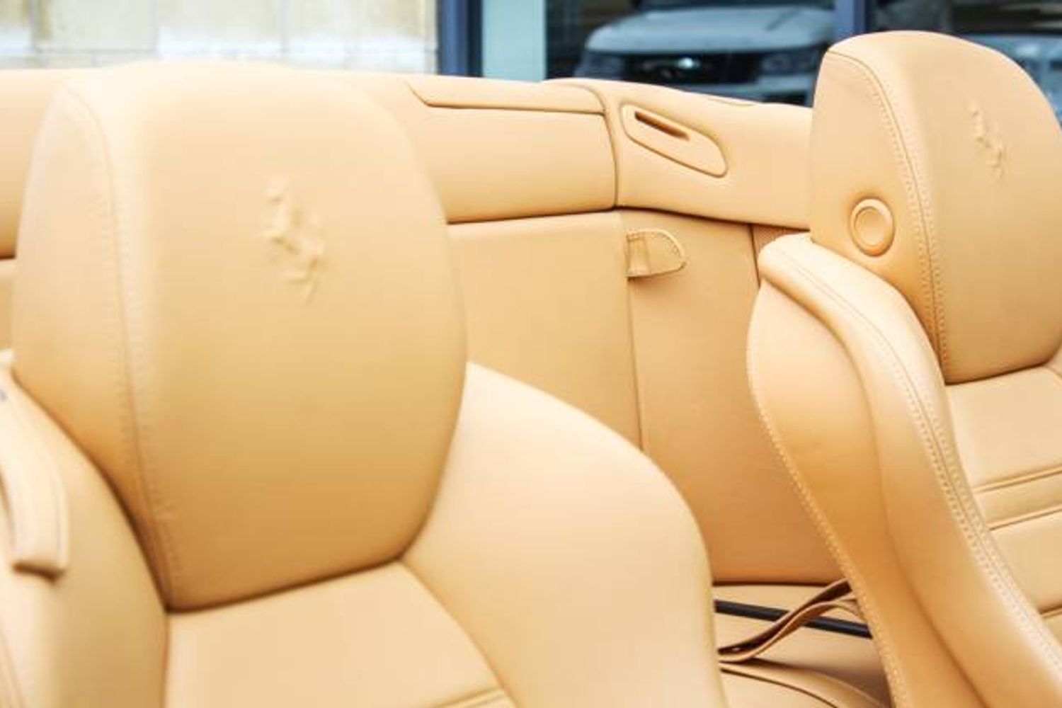 FERRARI CALIFORNIA CONVERTIBLE 2+ F1 Auto [HELE]