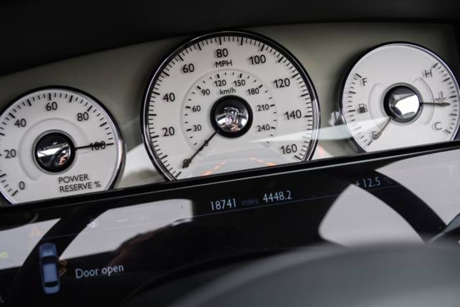 ROLLS-ROYCE GHOST SALOON 4dr Auto