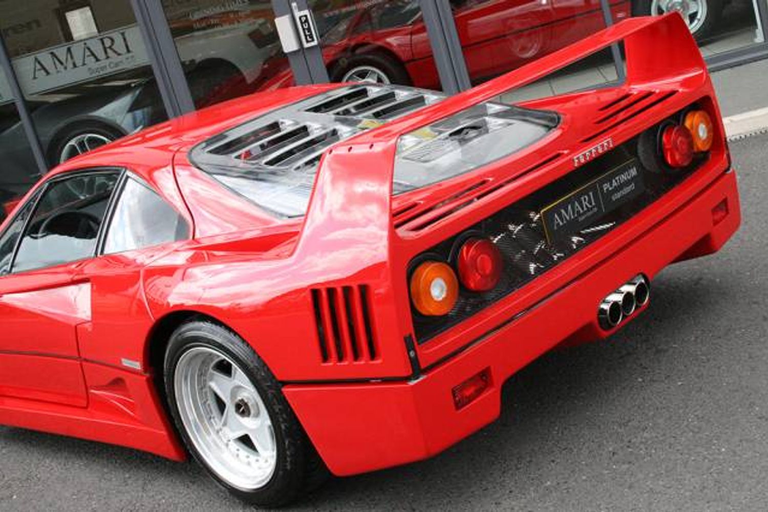 FERRARI F40 COUPE 2dr