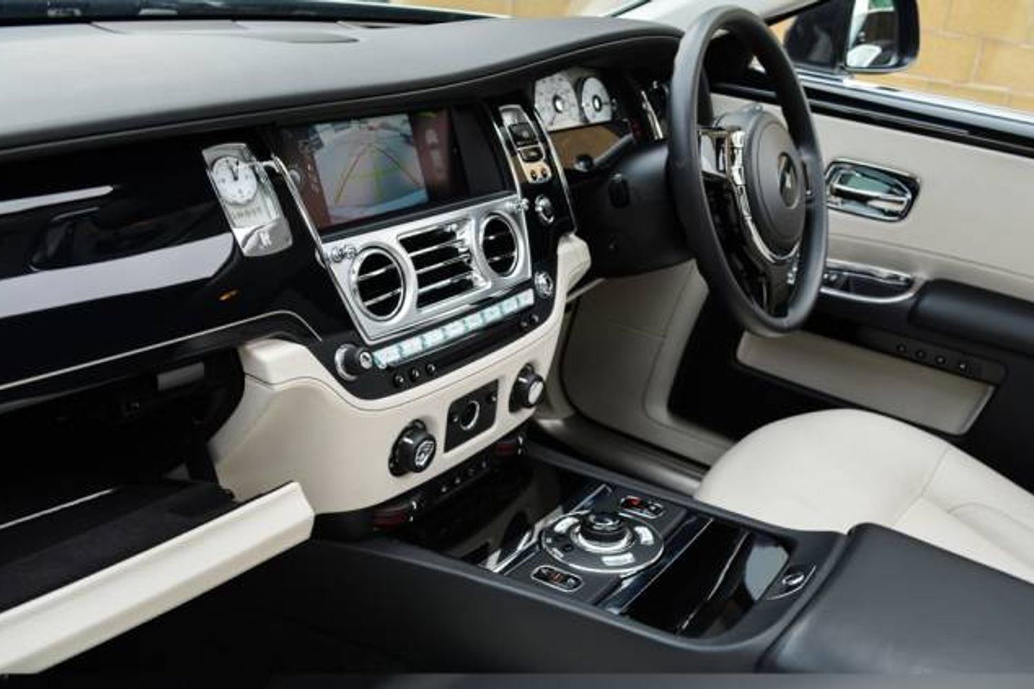 ROLLS-ROYCE GHOST SALOON 4dr Auto