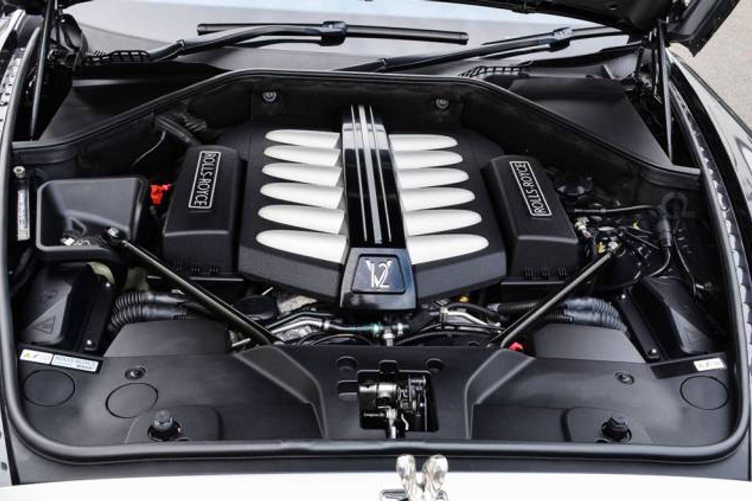 ROLLS-ROYCE GHOST SALOON 4dr Auto