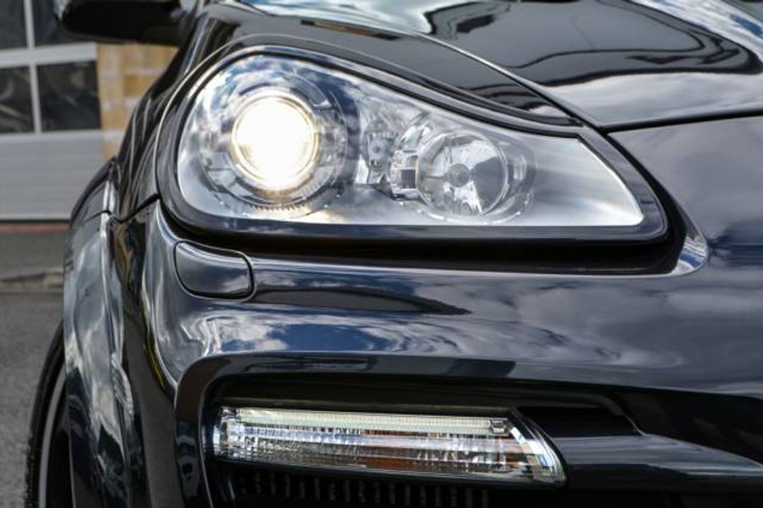 PORSCHE CAYENNE ESTATE Turbo Tiptronic S