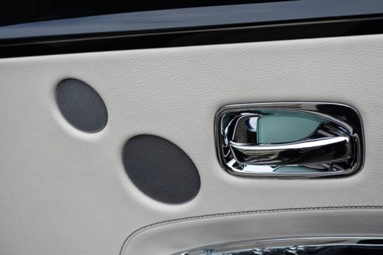 ROLLS-ROYCE GHOST SALOON 4dr Auto