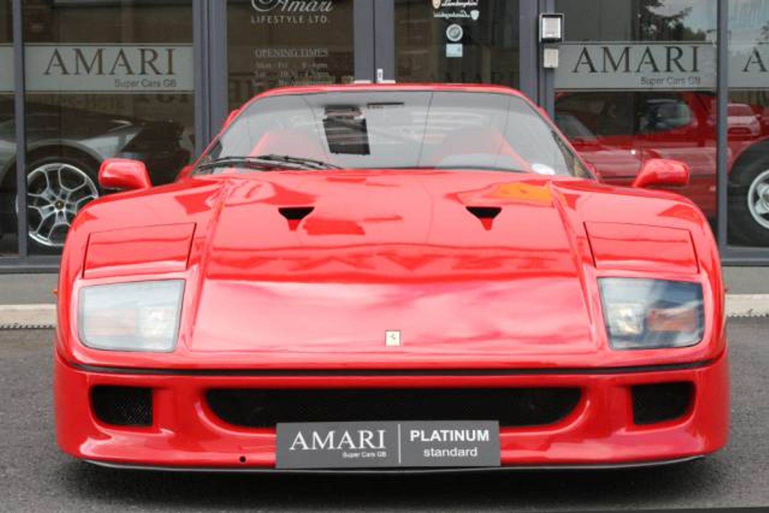 FERRARI F40 COUPE 2dr