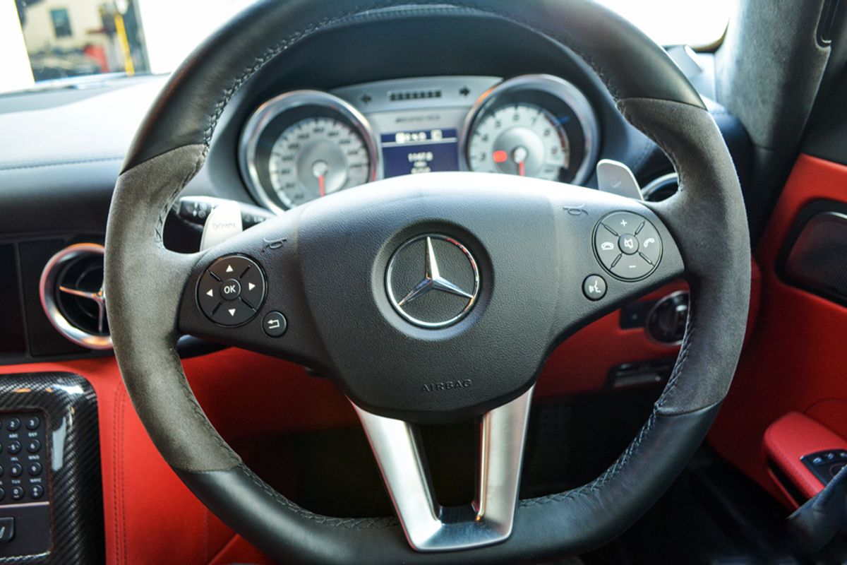 MERCEDES-BENZ SLS AMG COUPE SLS 63 Auto