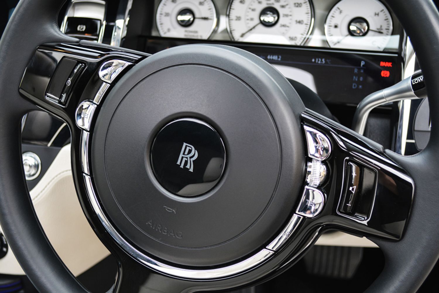 ROLLS-ROYCE GHOST SALOON 4dr Auto