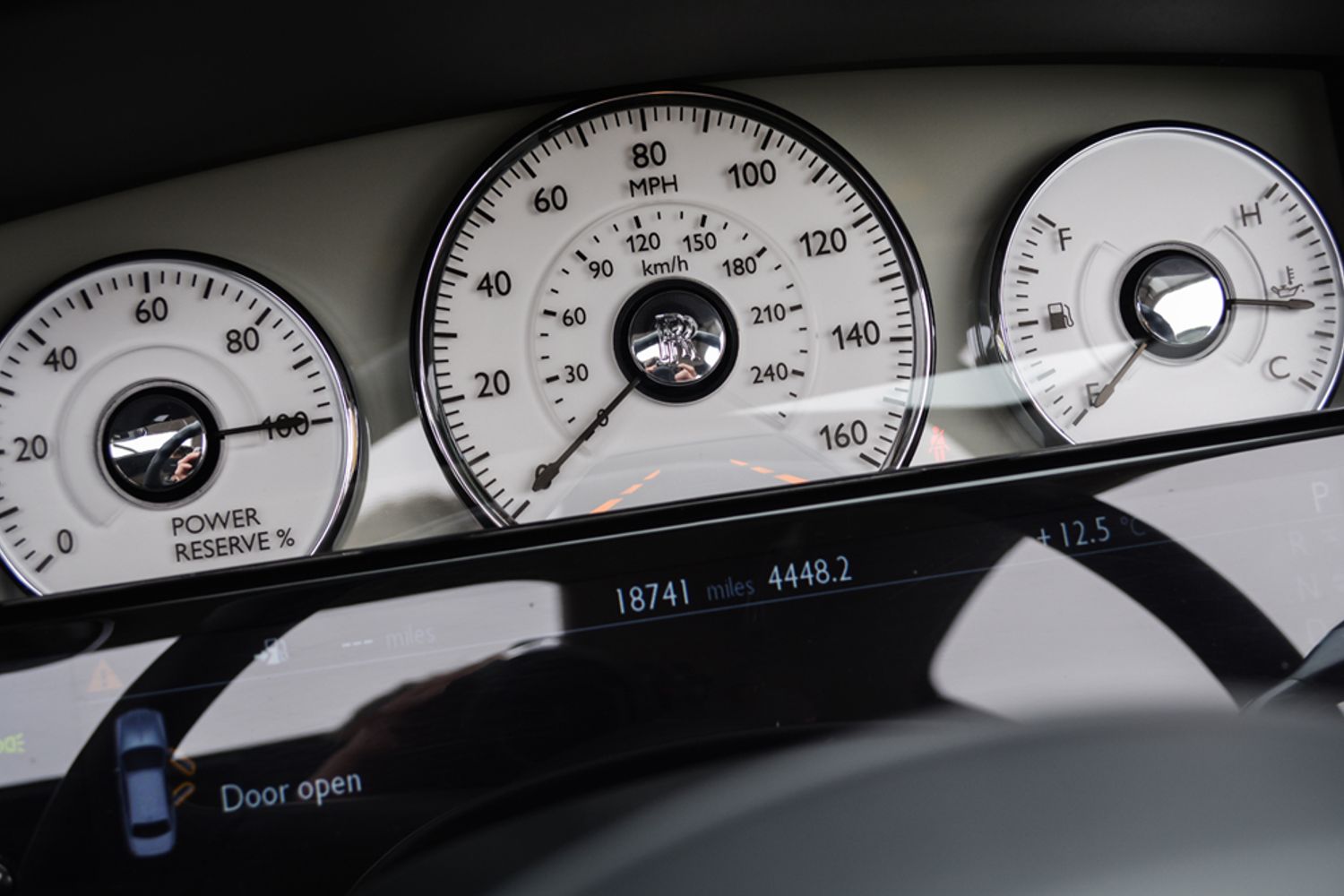 ROLLS-ROYCE GHOST SALOON 4dr Auto