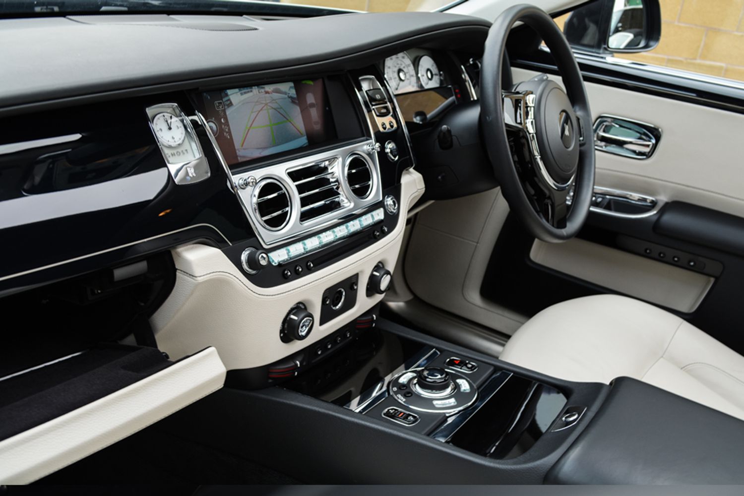 ROLLS-ROYCE GHOST SALOON 4dr Auto