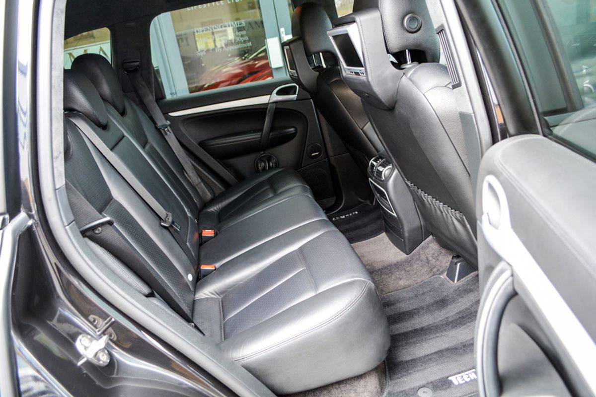 PORSCHE CAYENNE ESTATE Turbo Tiptronic S