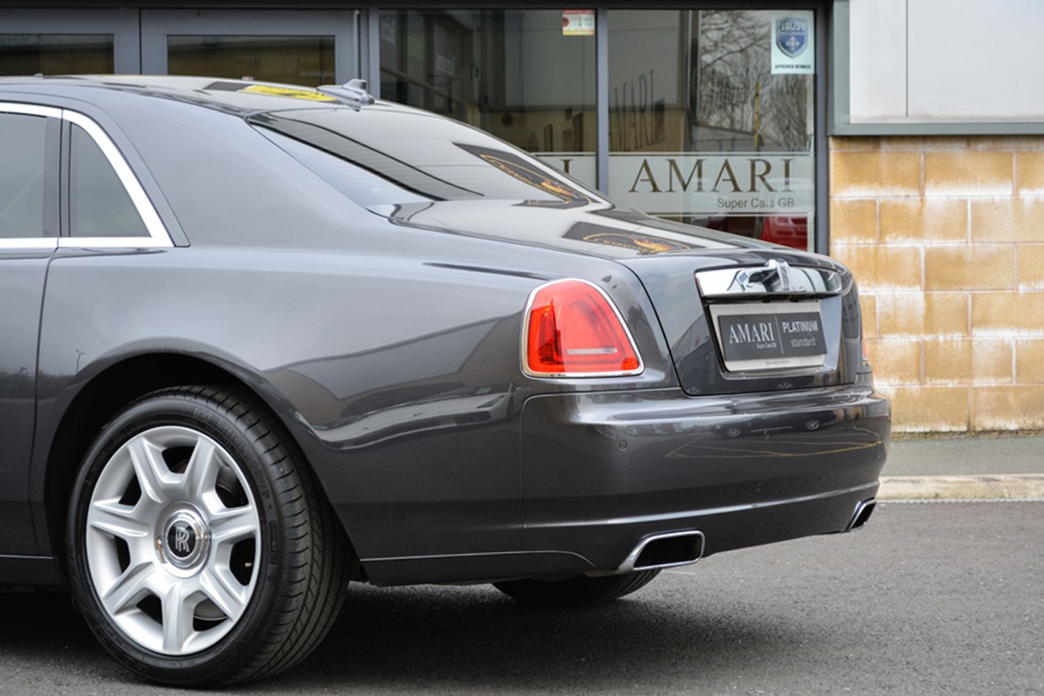 ROLLS-ROYCE GHOST SALOON 4dr Auto