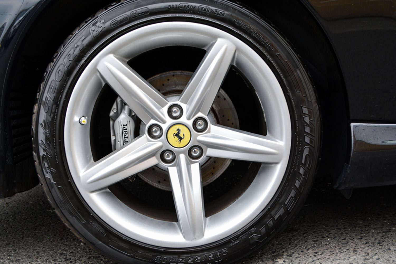 FERRARI 575M COUPE Maranello F1 Auto