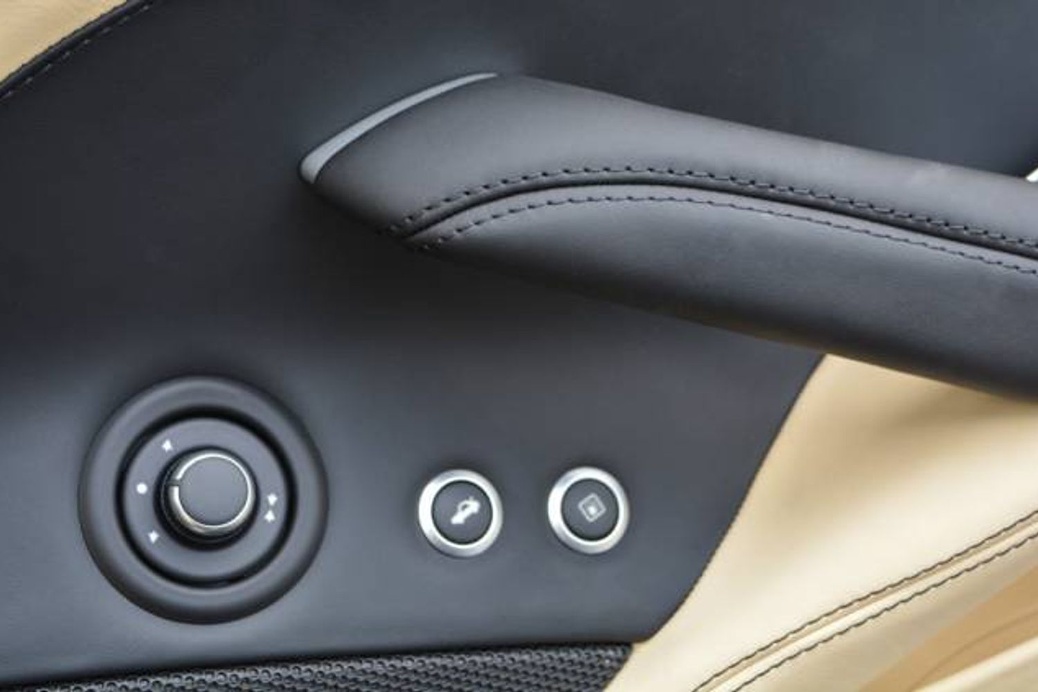 FERRARI CALIFORNIA California 3.9 T (Start/Stop)