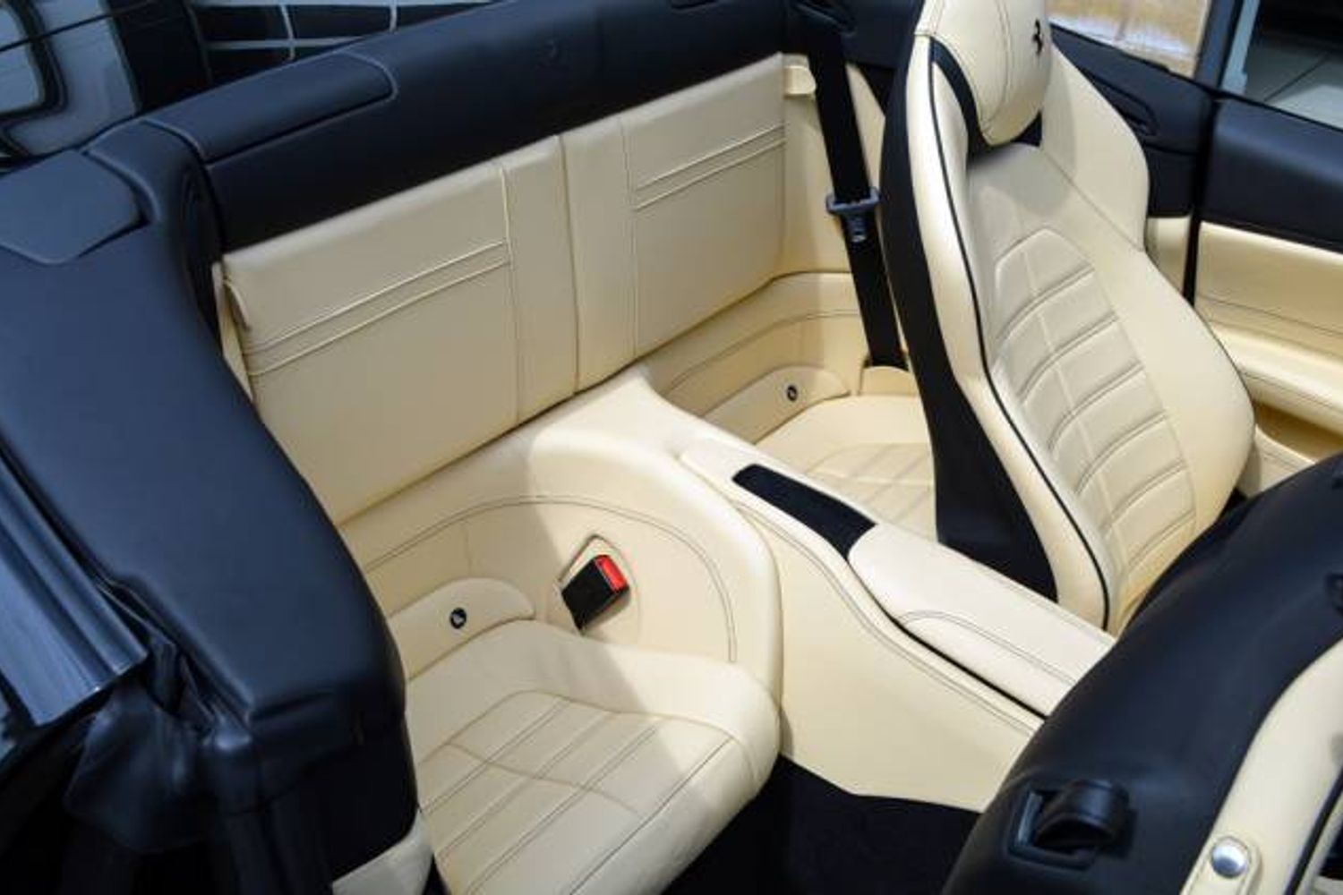 FERRARI CALIFORNIA California 3.9 T (Start/Stop)