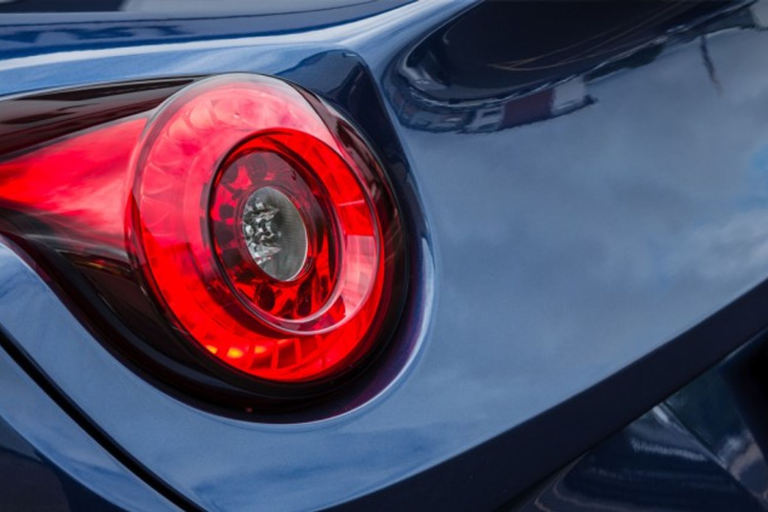 FERRARI CALIFORNIA CONVERTIBLE T Auto
