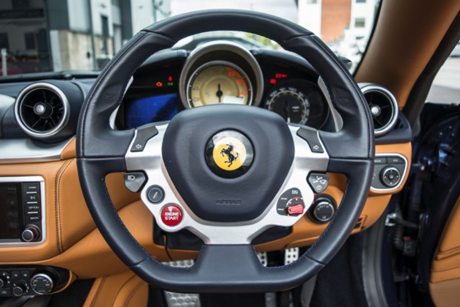 FERRARI CALIFORNIA CONVERTIBLE T Auto