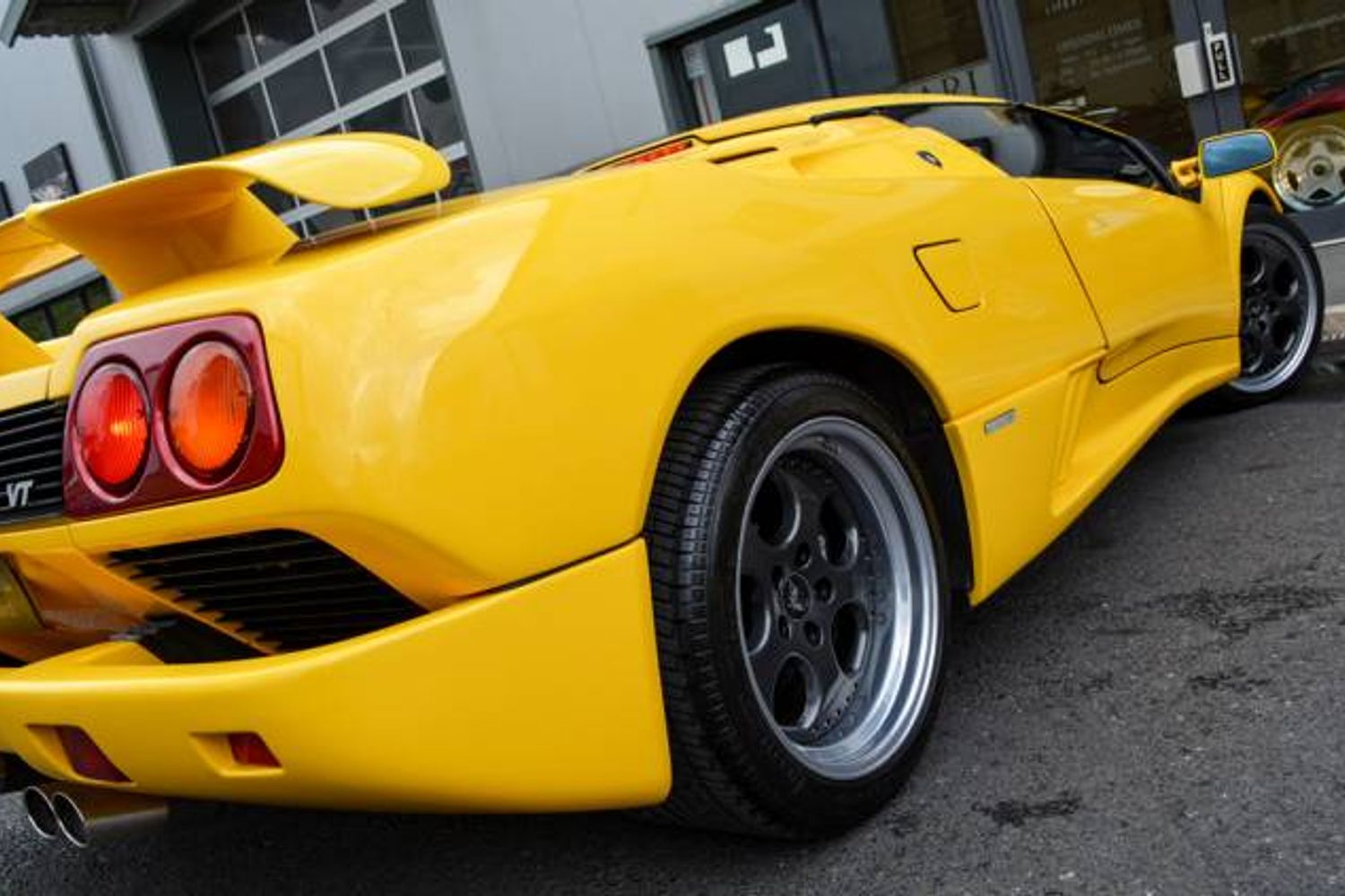 LAMBORGHINI DIABLO VT Roadster